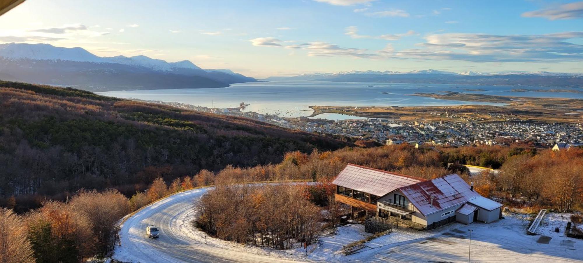 Wyndham Garden Ushuaia Hotel Del Glaciar Exterior photo