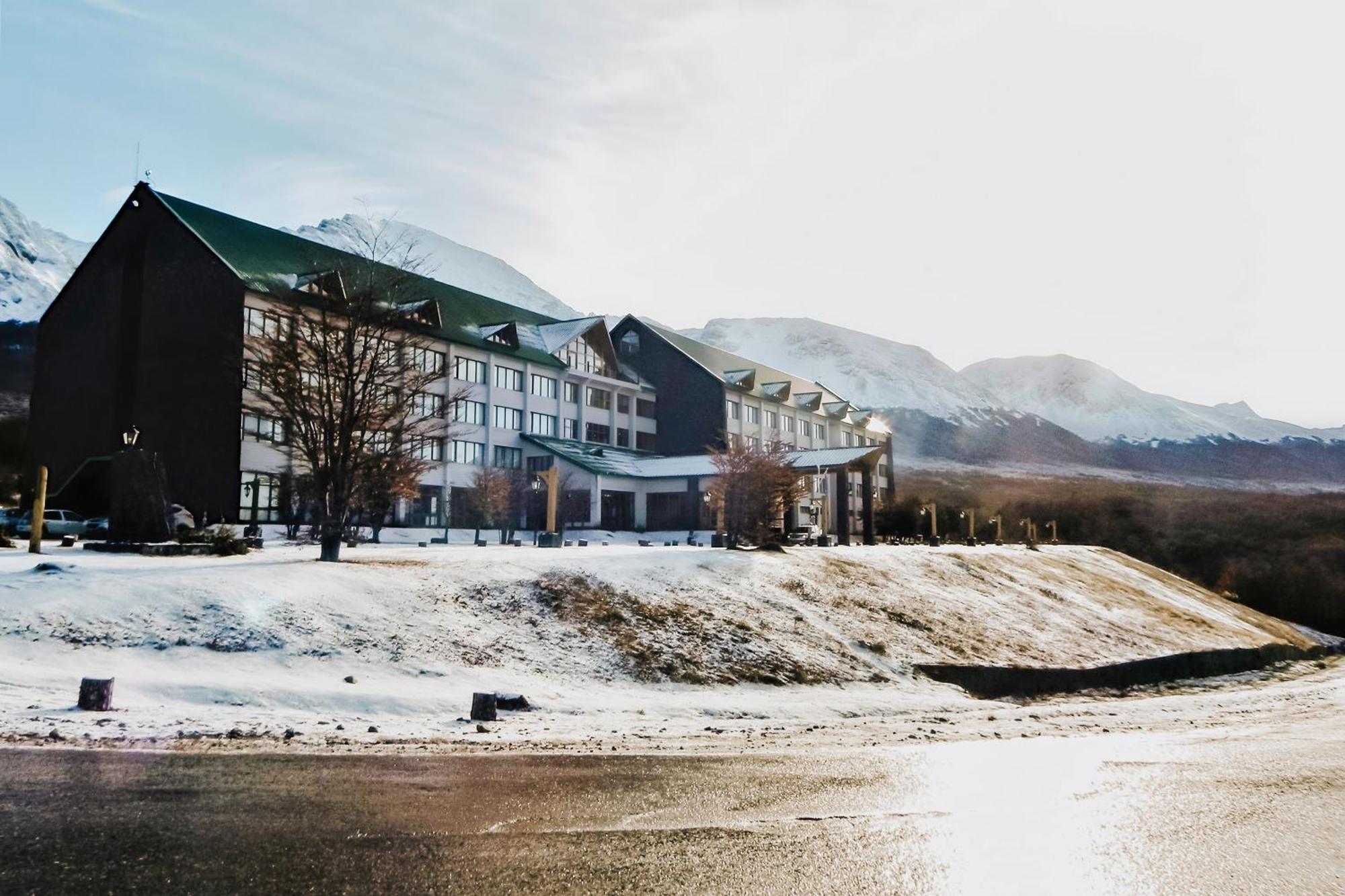 Wyndham Garden Ushuaia Hotel Del Glaciar Exterior photo